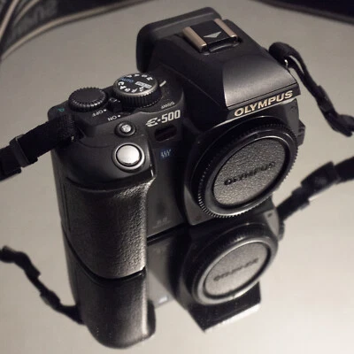 Фотоаппарат Olympus Evolt E-500 8 Мп Kodak CCD DSLR 40-150 + объективы 17,5-45 + дополнения - Изображение 1 из 4