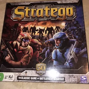 Stratego: The Classic Game of Battlefield Strategy 2011 Spin Master - Picture 1 of 7