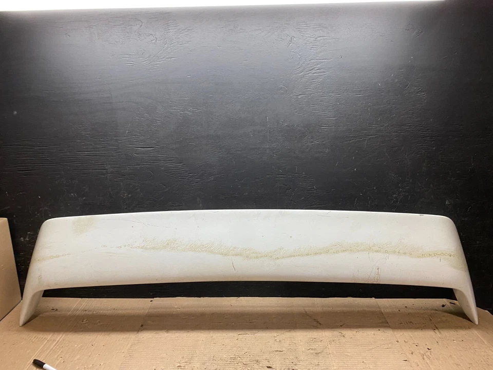 Chevrolet Camaro Z28 1991 a 1992 escotilla trasera cubierta de elevación alta alerón presa de aire G8509 Foto 1 de 4