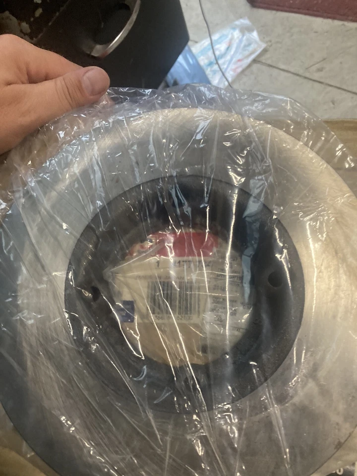 Rotor de freno delantero Gm Nos 30005701 se adapta a 89-94 Geo Metro 4 orificios de orejetas  Foto 1 de 4