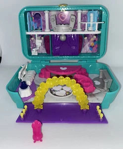 Mattel 2017 Polly Pocket Mini Juego Estuche Fiesta Escenario Sin Muñecas Verde Púrpura - Imagen 1 de 9