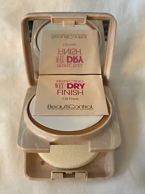 BeautiControl Perfecting Wet/Dry Finish Foundation Caramel Powder .53oz Powder - Image 1 of 3