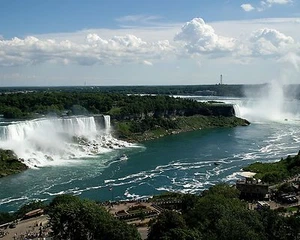 Cascate del Niagara al confine tra Ontario e New York foto 8x10 - Foto 1 di 1