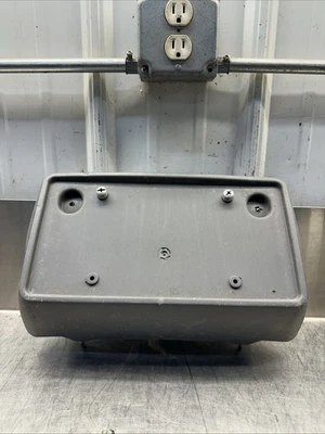 2007-2014 Chevrolet Suburban 1500 Front License Plate Bracket OEM Foto 1 de 2