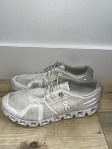 On Cloud 5 Women's - Size 9.5 Missing Insoles - Picture 1 of 7