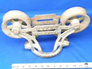 ANTIKER MYERS OK ENTLADER H-279 SCHEUNE HEUWAGEN TRAGEROLLE GUSSEISEN  - Bild 1 von 12