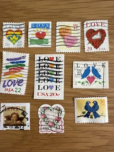 10 gebrauchte gestempelte Liebe Briefmarken Vintage Handwerk Ephemera Herzen Vögel Lot E - Bild 1 von 3