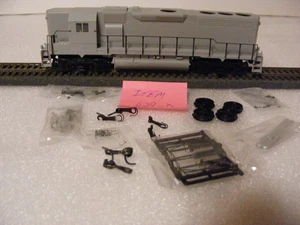 Atlas #8940   Undecorated  High Nose  GP-40  #8940 - Picture 1 of 2
