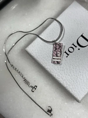 Collar Christian Dior Rosa Trotter Cadena Dior Usado  Foto 1 de 4