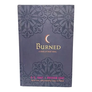Burned A House of Night Novel Hardcover Book 1St Edition By P. C. Cast - Bild 1 von 6