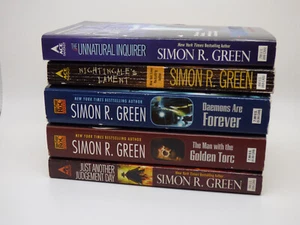 Simon Green Books - Lot of 5 - MM Paperback - Imagen 1 de 8
