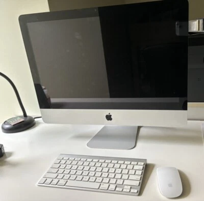 Apple iMac 21.5" Late 2009 Intel Core 2 Duo 3.06 GHz 4GB RAM— Good - Image 1 of 4