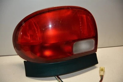 95-01 CHEVROLET GEO METRO REAR LEFT DRIVER SIDE TAIL LIGHT LAMP OEM, 166-60245 - Image 1 of 4