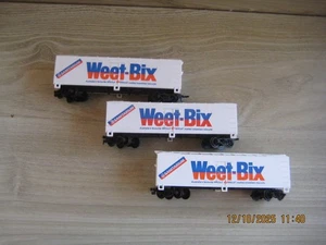 LIFELIKE Model Railways 3 WEETBIX BOX WAGONS TYCO style couplings - Picture 1 of 2