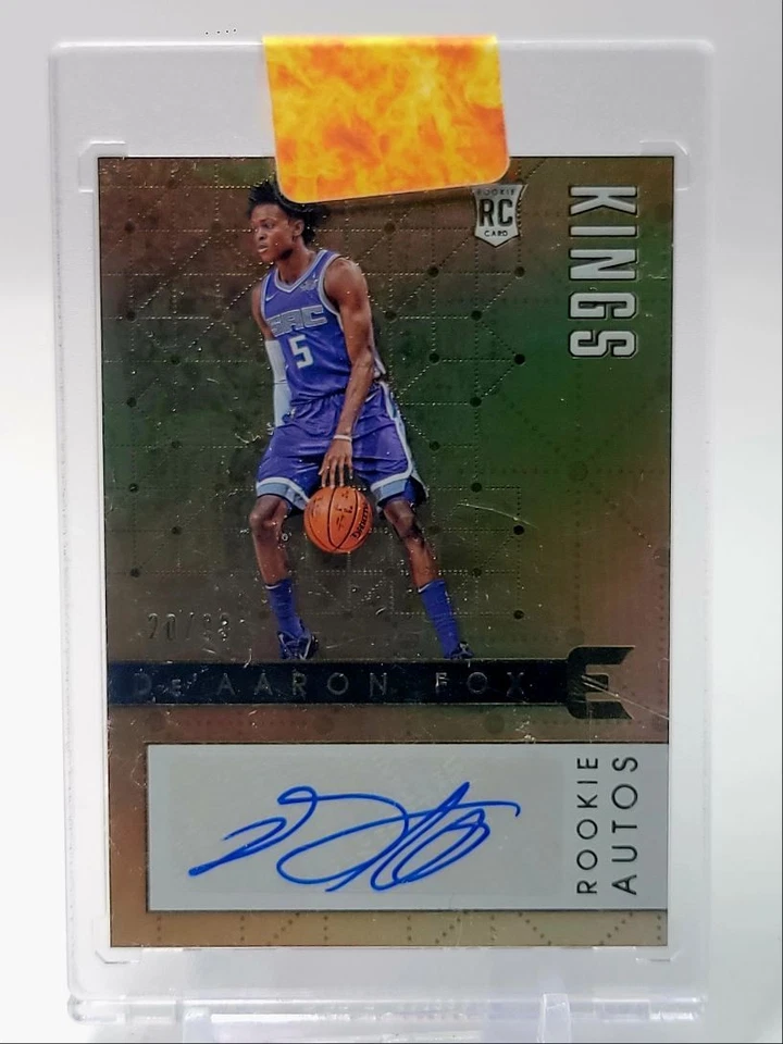 DE'AARON FOX 2017-18 ESSENTIALS ROOKIE AUTOGRAPH KINGS RC AUTO /99 Q3858 - Image 1 of 2