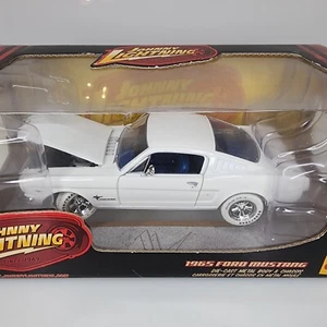 Johnny Lighting 1965 Ford Mustang 1/24 white fast back WHITE LIGHTNING - Picture 1 of 7