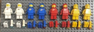 18 Lego Classic Spaceman White Blue Red Yellow Vintage Legoland Vancamp Exclusiv - Picture 1 of 9