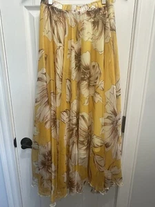 NWT FLAWS Chicwish Women’s Marvellous Maxi Yellow Floral Skirt Size XS / Small - Picture 1 of 18