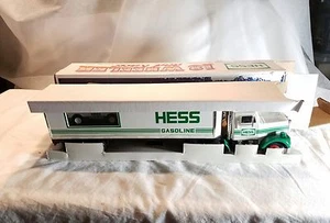 1992 HESS – 18 WHEELER AND RACER - BRAND NEW IN BOX - Picture 1 of 4