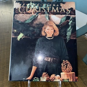 Martha Stewart's Christmas Entertaining, Decorating & Giving Hardcover Book 1989 - Picture 1 of 12