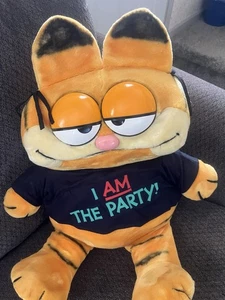 Vintage Jumbo Huge Garfield Plush w/ Shirt I Am The Party 80s Dakin HTF Rare 28" - Picture 1 of 11