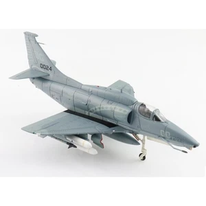 Hobby Master 1:72 A-4M Skyhawk "Diamondbacks" 160024, VMA-131, US Marines, 1993 - Picture 1 of 4