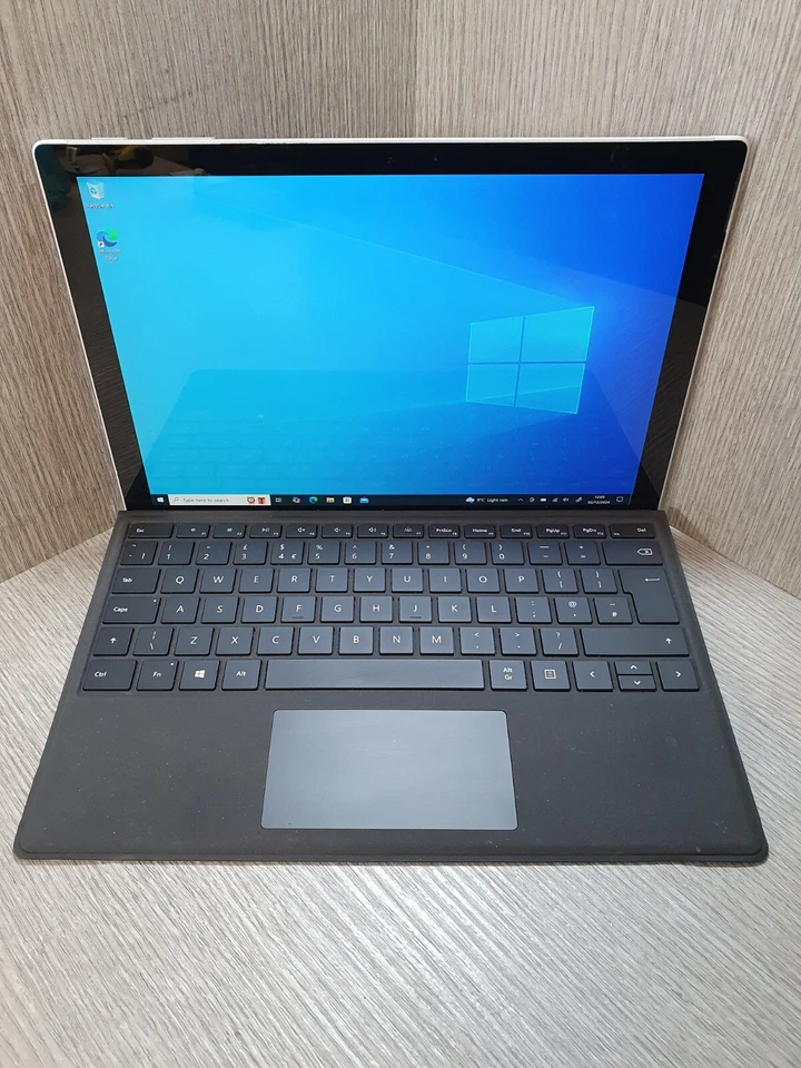 Microsoft Surface Pro (5th Gen) 12.3" M3-7Y30 4GB RAM 128GB NVMe Grade B EB1102 - Image 1 of 4