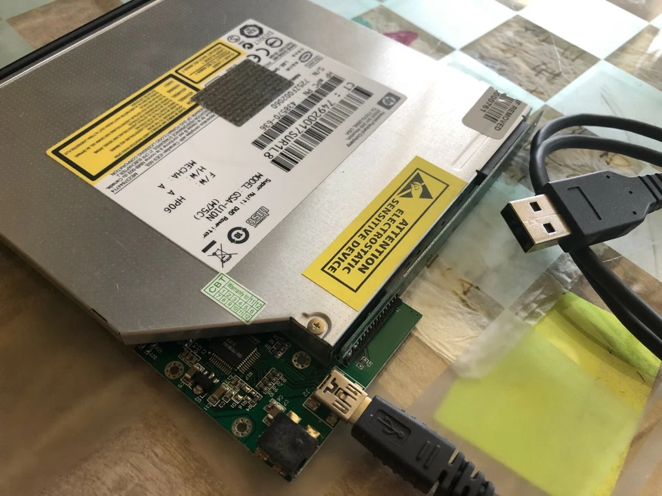 Convertir IDE a conector USB para unidad óptica de 9,5 mm / 12,7 mm con cable 0J2711 Foto 1 de 4