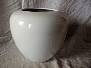 Vintage Pale Celadon Bulbous Shoulder High Glaze Pottery Vase 15cm - Picture 1 of 4