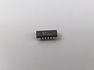 (5) MM5290N-25 16Kx1 DRAM ICs, 4116 Type - Picture 1 of 2