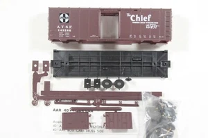 HO Roundhouse Santa Fe "The Chief Streamliner" 40ft AAR Box Car #143286 New - Picture 1 of 9