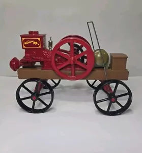 Vintage ERTL John Deere Waterloo Boy 2h.p. Engine 1/8 Scale Red Diecast - Picture 1 of 8