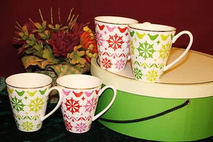 kate spade New York Holly Heights Mugs Set of 4 New in Box first quality - Picture 1 of 1