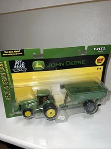 1/64 John Deere 8320 Front Wheel Assist Tractor With Frontier Grain Cart - Picture 1 of 1