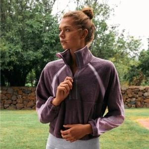 Chaqueta corta FREE people movement So Fly media cremallera en combo boysenberry talla pequeña - Imagen 1 de 15