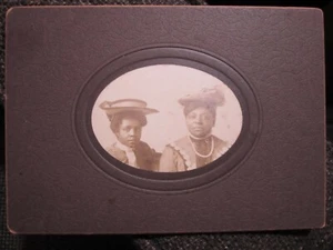 Great early 20th century photograph of two African American Women in Hats! - Picture 1 of 3