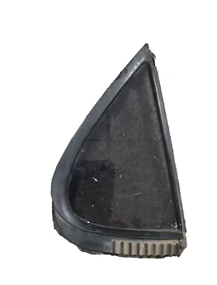 Hyundai Elantra: 1996, 1997, 1998, 1999, 2000, cristal ventilación puerta trasera derecha Foto 1 de 4