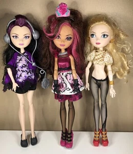 Mattel EVER AFTER HIGH Lot of 3 DOLLS APPLE WHITE, BRIAR BEAUTY, RAVEN QUEEN - Picture 1 of 16