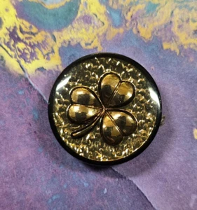 Shamrock MAGNETIC pin. 3 Leaf golden Clover pin. Celtic, Irish jewelry. Tie pin - Picture 1 of 4