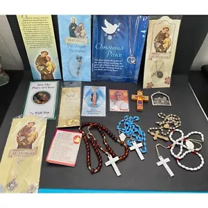 Religious Spiritual Lot Medals and Rosaries Lot ZZ - Picture 1 of 9