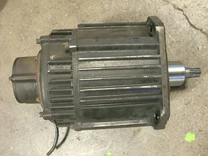 KAWASAKI AC SERVO MOTOR 68BM330LBX2R - Picture 1 of 1