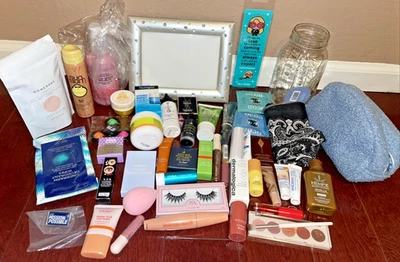 48 piezas Belleza de Alta Gama ~ Lote Mixto ~ Maquillaje Cuidado de la Piel Cuidado del Cabello Perfume $375 + Valor Foto 1 de 4