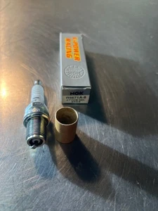 NGK 4554 R5671A-8 V-Power Racing Spark Plug - Bild 1 von 1