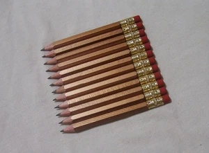 100 Golfstifte "Gold" mit Radiergummis - Bild 1 von 1