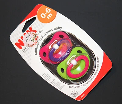 NUK Chupetes 0-6 Meses LATEX 0-6 Juego de 2 Ortodoncia Libre de BPA Rosa y Verde NUEVO Foto 1 de 2