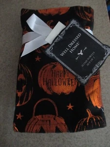 NWT Set of 2 Halloween Orange Metallic Pumpkins Black Orange Hand Towels - Picture 1 of 2