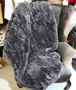 A Stunning Steel Grey Super Thick & Soft Rex Lapin Throw / Blanket /Rug - Foto 1 di 10