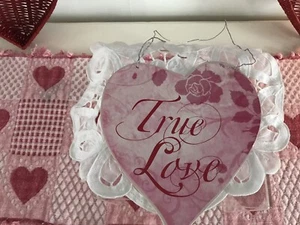 Metal Valentines Heart Signs - Picture 1 of 3