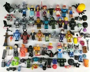 Roblox Mini Action Figur Spielzeug Konvolut 80+ Figuren Zubehör Teile Mix Serie - Bild 1 von 23