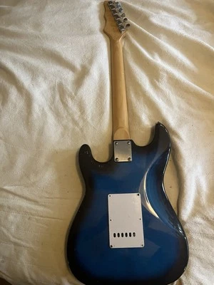 Crescent - Guitarra eléctrica (azul) Foto 1 de 2